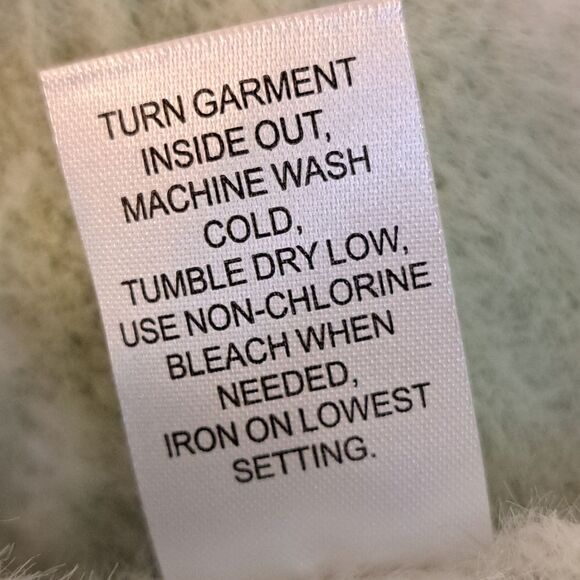 Pac Sun Kendall & Kylie Fuzzy Square Neck Tank Top - Size S NWT - Picture 14 of 16